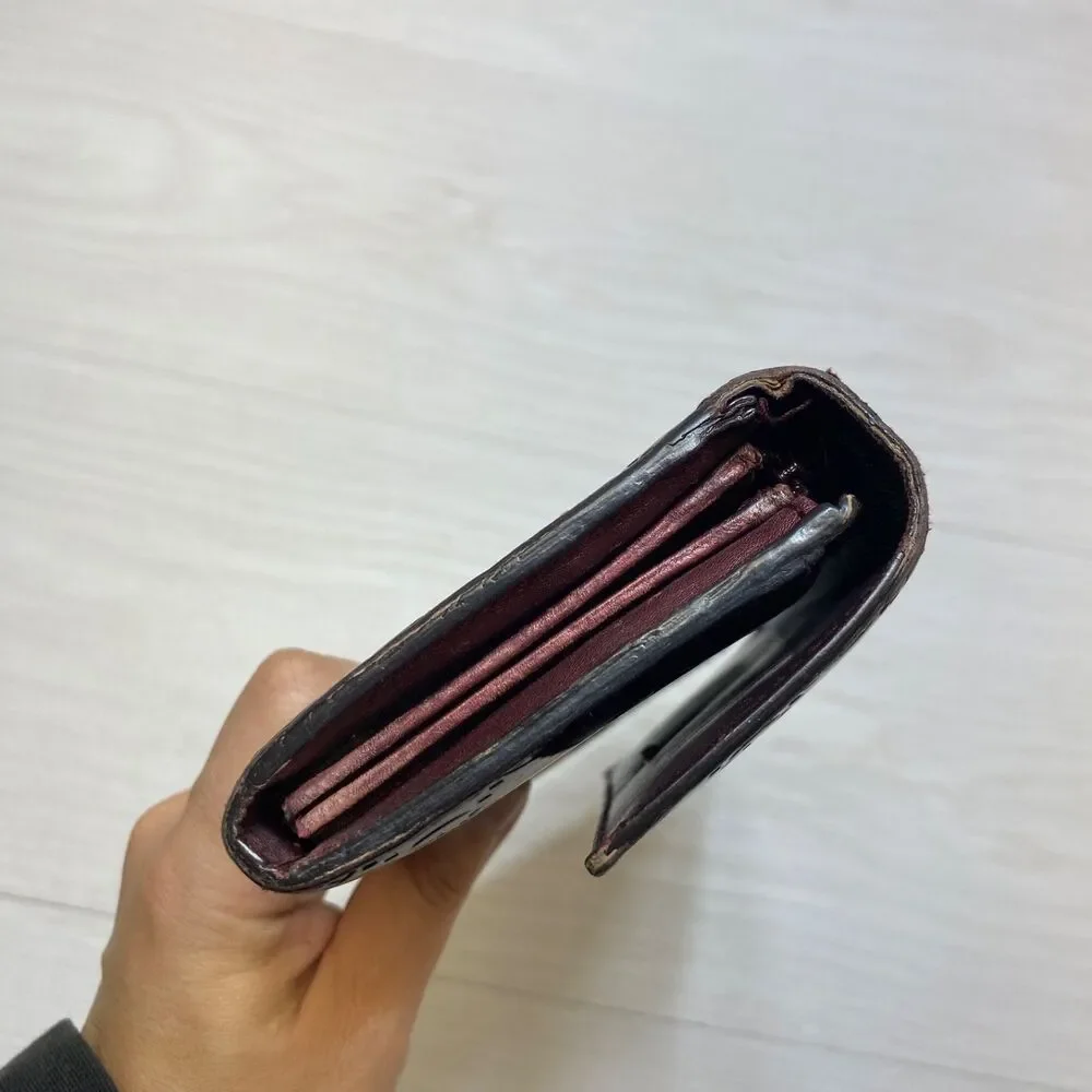 Gucci Shiny Guccissima Lovely Heart Continental Wallet in metallic burgundy - Picture 6 of 13